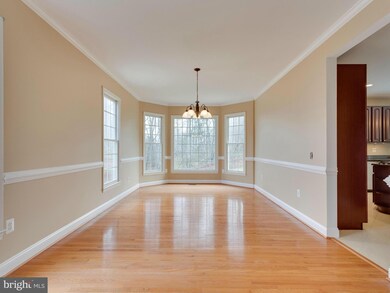 16017 Hayes Ln, Woodbridge, VA 22191 - photo 7