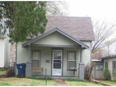 319 E Logan Ave, Guthrie, OK 73044 - photo 2