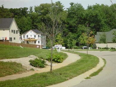 1572 S Andrew Cir unit 17, Bloomington, IN 47401 - photo 3