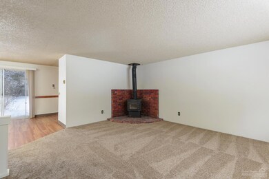 20928 Desert Woods Dr, Bend, OR 97702 - photo 4