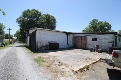 706 Earl St, Johnson City, TN 37601 - photo 3