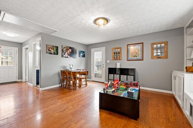 325 Goodlett Rd, Salvisa, KY 40372 - photo 6