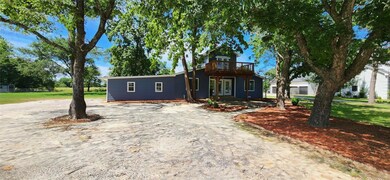 1211 Kiowa Dr E, Gainesville, TX 76240 - photo 2