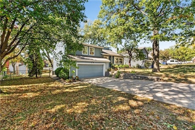 9124 Constance St, Lenexa, KS 66215 - photo 3