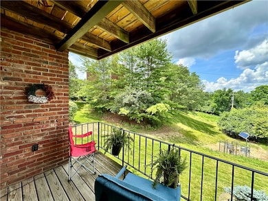 1230 Chatham Park Dr unit C, Pittsburgh, PA 15216 - photo 4