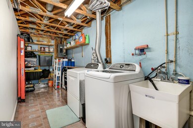 9308 Jarrett Ct, Montgomery Village, MD 20886 - photo 7