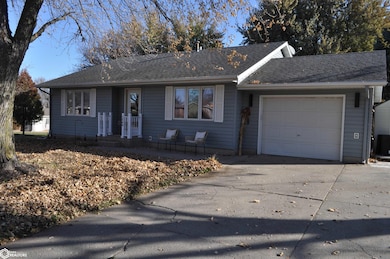 1546 Olive St, Carroll, IA 51401 - photo 2