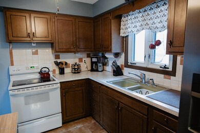 42 Shady Ln, Olyphant, PA 18447 - photo 7