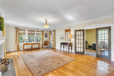 324 E 46th St, Savannah, GA 31405 - photo 6