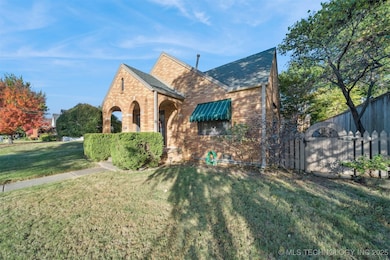 2704 E 16th St, Tulsa, OK 74104 - photo 3