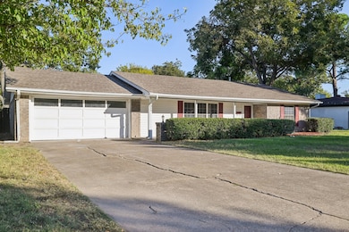 626 Kingston Dr, Irving, TX 75061 - photo 2