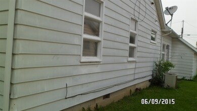 538 W High St, Portland, IN 47371 - photo 3