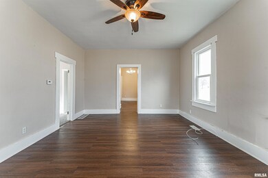 111 N Ladue St, Lincoln, IL 62656 - photo 6