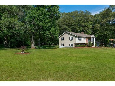 4 Westgate Rd, Cumberland, RI 02864 - photo 2