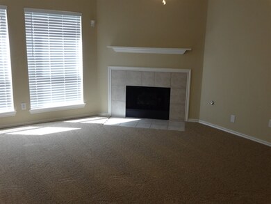 5108 Lockhart Dr, Pearland, TX 77584 - photo 2