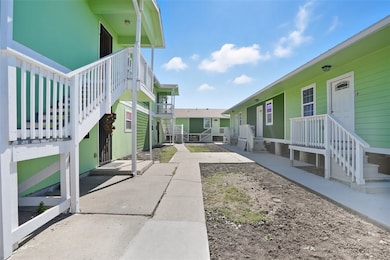 868 Gonzales St unit 2, Robstown, TX 78380 - photo 4