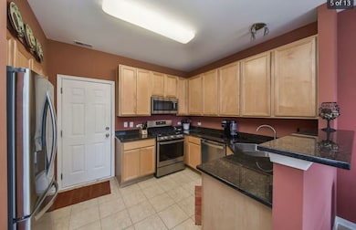 2221 Sunrise Cir unit 2, Aurora, IL 60503 - photo 7