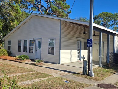 51-1 E Pine St unit 1, Carrabelle, FL 32322 - photo 3