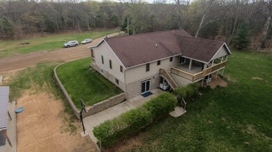 9357 Chickadee Dr, Newaygo, MI 49337 - photo 4