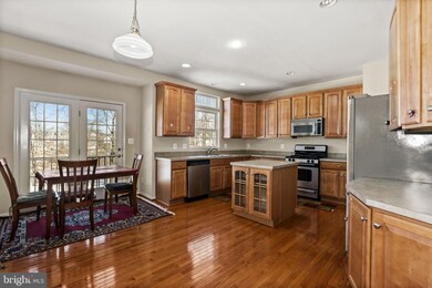 8081 Towering Oak Way, Manassas, VA 20111 - photo 7