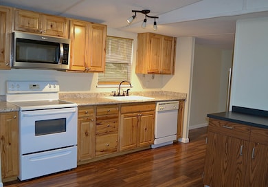 1441 Flatwood Rd, New Johnsonville, TN 37134 - photo 7