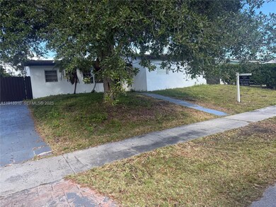 10371 SW 201st Terrace, Cutler Bay, FL 33189 - photo 2