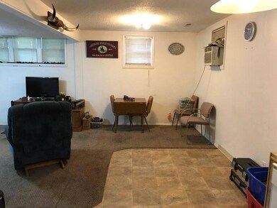 lower level dining room
