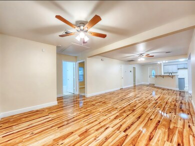 7446 Sandle St, Houston, TX 77088 - photo 5