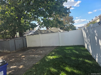 121-36 194th St, Jamaica, NY 11413 - photo 7