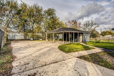 2825 E Crosstimbers St, Houston, TX 77093 - photo 5