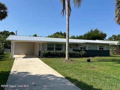 Front w Carport