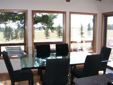 Kitchen Eating Area
