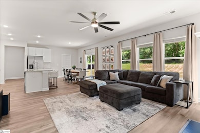 209 Vickery Rd, Woodruff, SC 29388 - photo 7