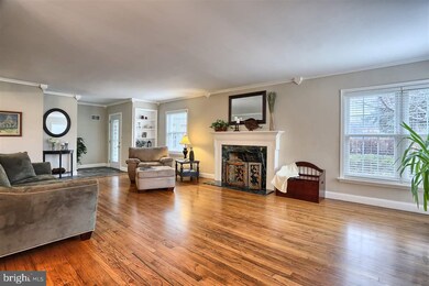 25 W Lawn Cir, Lemoyne, PA 17043 - photo 4