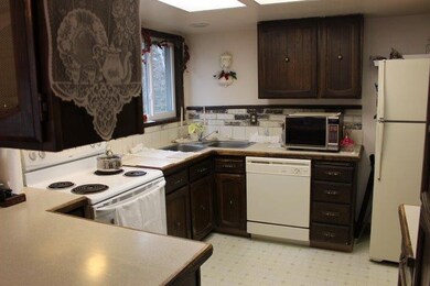 521 Addison St, Klamath Falls, OR 97601 - photo 4