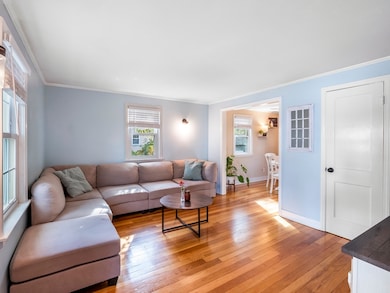 22 Jefferson Rd, Wakefield, MA 01880 - photo 2