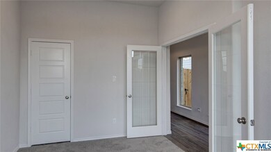 545 Lacey Oak Loop, San Marcos, TX 78666 - photo 4