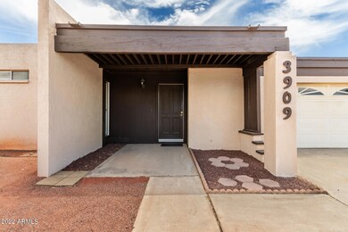 WELCOMING ENTRY