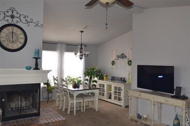 2701 S Narcissus Ave, Broken Arrow, OK 74012 - photo 7