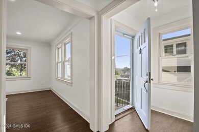 2-web-or-mls-154-henry-st