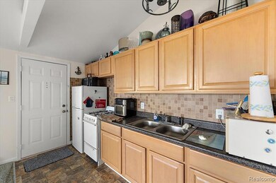 9287 N River Rd unit 3, Clay Township, MI 48001 - photo 7