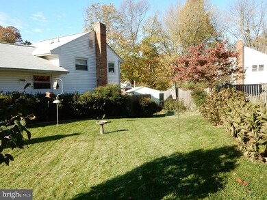 10910 Maple St, Fairfax, VA 22030 - photo 4