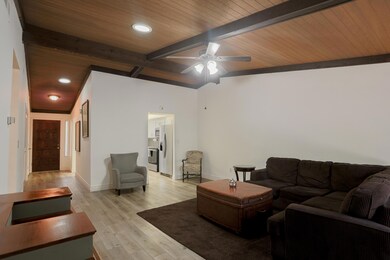 G-living room