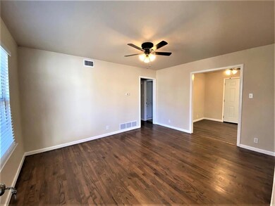 1127 Oak Ridge Dr, Denison, TX 75020 - photo 5