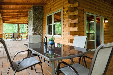 whiskey-barrel_Inn-and-Spa-Cedar-Falls-J