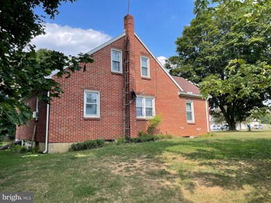 5871 Olde Scotland Rd, Shippensburg, PA 17257 - photo 2