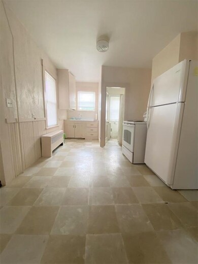 25 Elm St, Newmarket, NH 03857 - photo 4