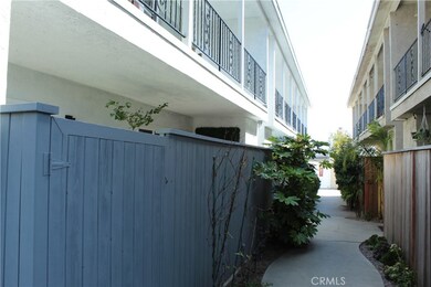 2212 Clark Ln, Redondo Beach, CA 90278 - photo 7