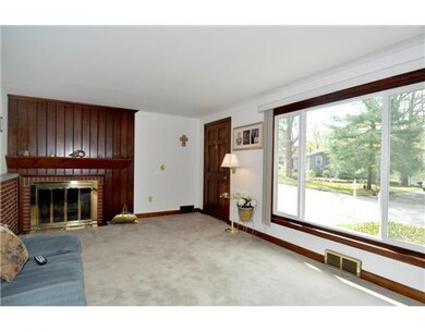 204 Mountain Laurel Dr, Cranston, RI 02920 - photo 2