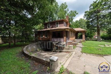 3135 SW 17th St, Topeka, KS 66604 - photo 6